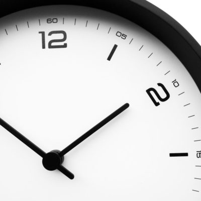 Часы настенные Weis, белые с черным, изображение 5