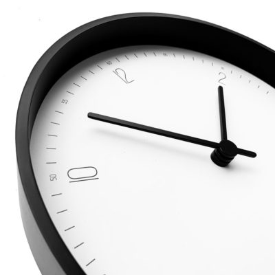 Часы настенные Lyce, белые с черным, изображение 3